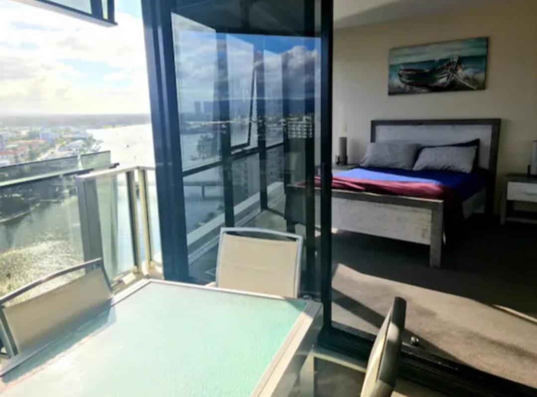 Circle Surfers Paradise Holidays Eksteriør billede