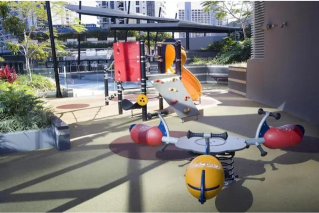 Circle Surfers Paradise Holidays Eksteriør billede